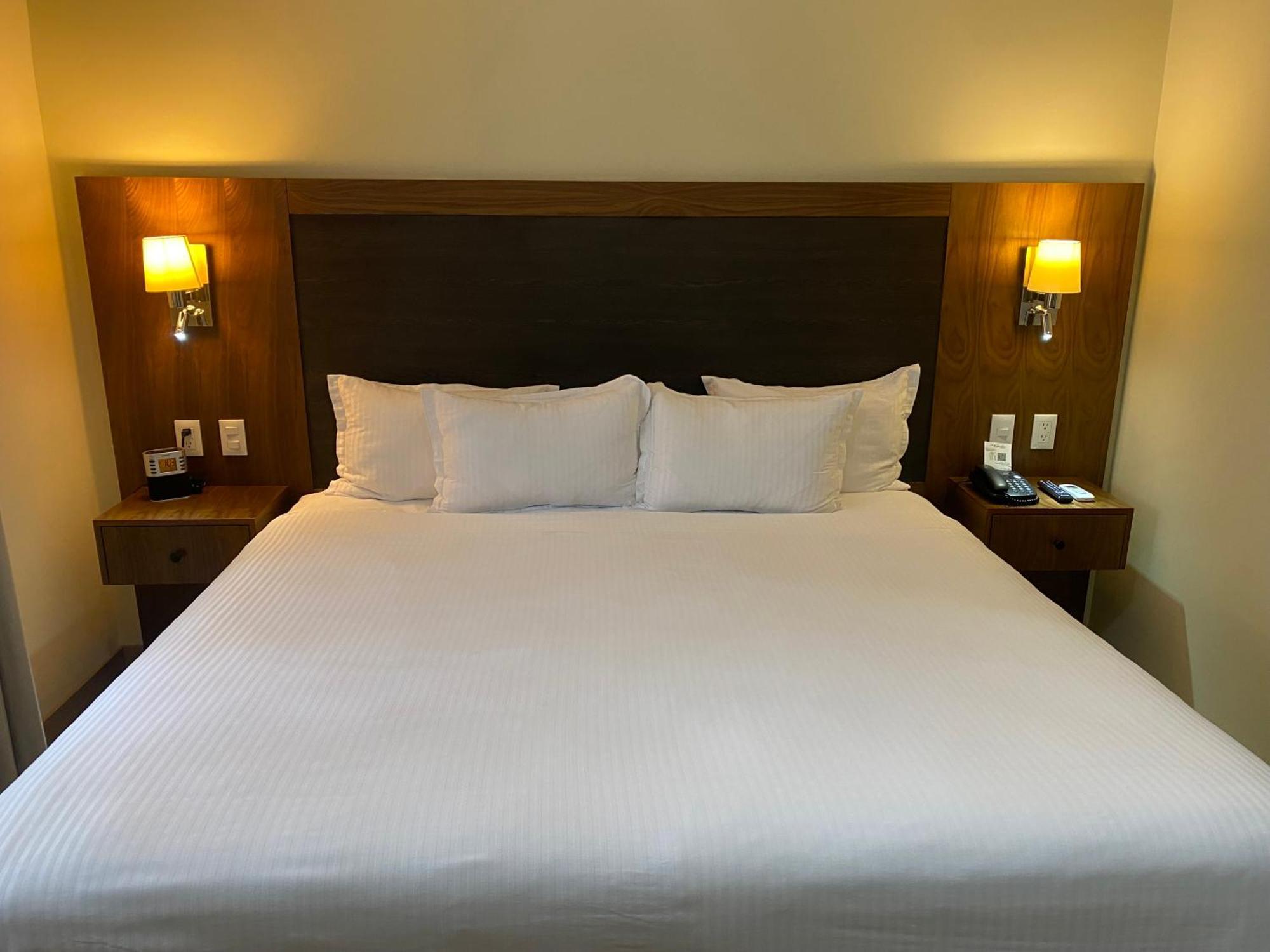 Hotel Wyndham Garden Reforma 4*